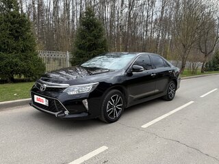 2018 Toyota Camry VII (XV50) Рестайлинг 2, чёрный, 2020000 рублей, вид 2