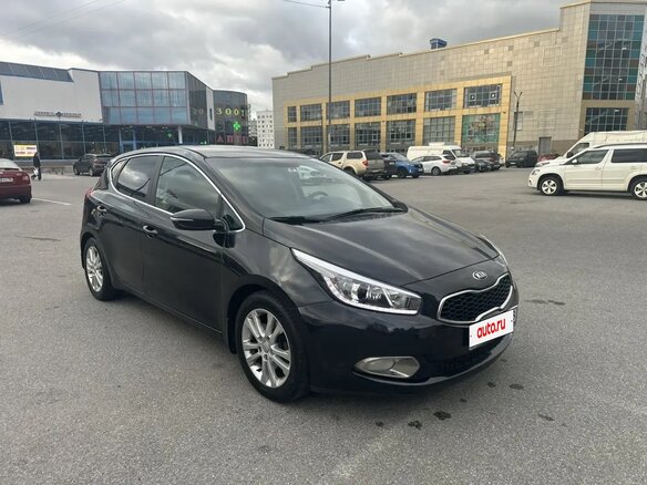 2013 Kia Ceed II, чёрный, 980000 рублей - вид 2