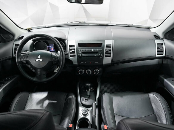 2010 Mitsubishi Outlander II Рестайлинг, серебристый, 1210000 рублей - вид 10