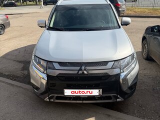 2021 Mitsubishi Outlander III Рестайлинг 3, серый, 3100000 рублей, вид 2