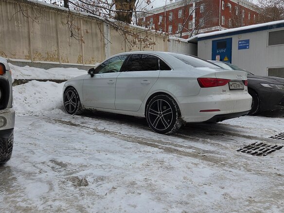 2015 Audi A3 III (8V), белый, 1900000 рублей - вид 10