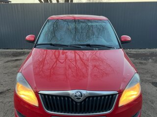2013 Skoda Fabia II Рестайлинг, красный, 465000 рублей, вид 2