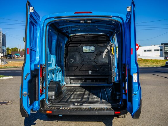 2020 Ford Transit, синий, 2050000 рублей - вид 9