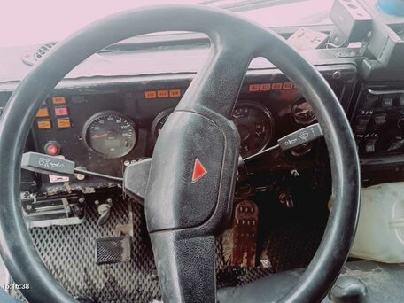 2006 КамАЗ 44108, серебристый, 2300000 рублей, вид 5