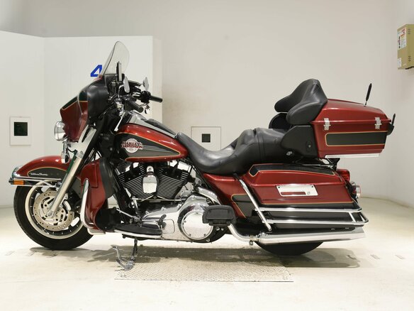 2007 Harley-Davidson Electra Glide, красный, 750000 рублей - вид 2