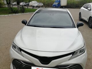 2021 Toyota Camry VIII (XV70), белый, 2300000 рублей, вид 1