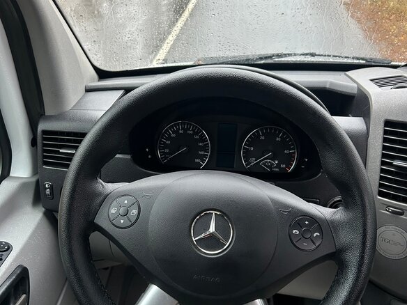 2014 Mercedes-Benz Sprinter, белый, 2200000 рублей - вид 9