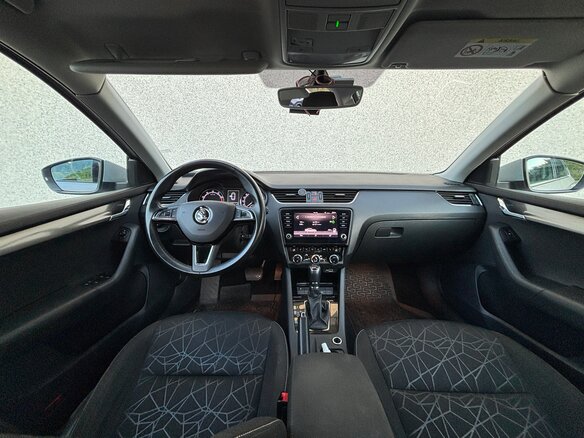 2018 Skoda Octavia III (A7) Рестайлинг, серебристый, 1670000 рублей - вид 7