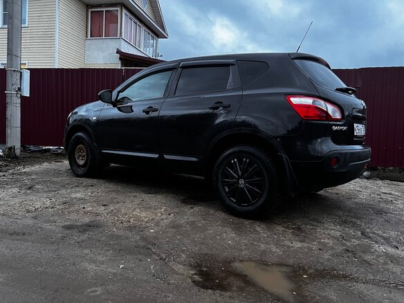 2013 Nissan Qashqai I Рестайлинг, чёрный, 770000 рублей - вид 3