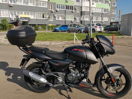 2021 Bajaj Pulsar 180, чёрный, 170000 рублей, вид 1