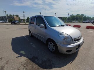 2002 Toyota FunCargo, серый, 319000 рублей, вид 2
