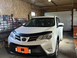 2015 Toyota RAV4 IV (XA40), белый, 1900000 рублей, вид 1