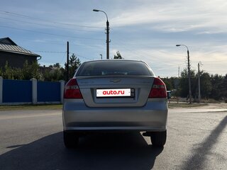 2011 Chevrolet Aveo I Рестайлинг, серебристый, 480000 рублей, вид 3
