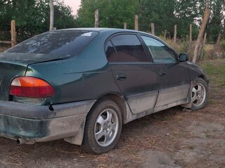 1998 Toyota Avensis I, зелёный, 280000 рублей, вид 4