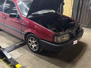 1991 Volkswagen Passat B3, красный, 160000 рублей, вид 2
