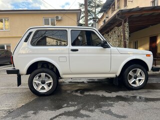 2024 Lada (ВАЗ) Niva Legend I, белый, 1000000 рублей, вид 2