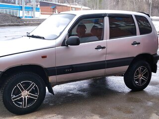 2004 Chevrolet Niva I, серебристый, 260000 рублей, вид 4