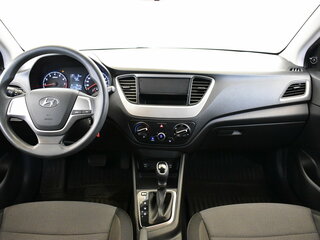 2018 Hyundai Solaris II, белый, 1120000 рублей, вид 5