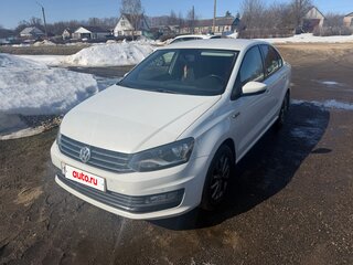 2018 Volkswagen Polo V Рестайлинг, белый, 1400000 рублей, вид 1