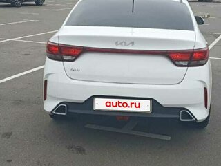 2022 Kia Rio IV Рестайлинг, белый, 1300000 рублей, вид 4