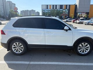 2020 Volkswagen Tiguan II, белый, 3000000 рублей, вид 2
