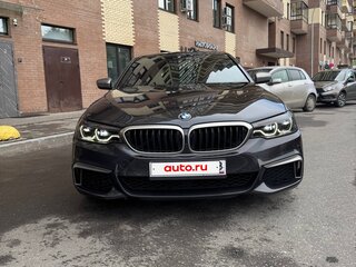 2020 BMW 5 серии M550d xDrive VII (G30/G31/G38), серый, 7000000 рублей, вид 4