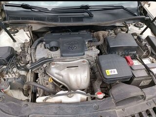 2016 Toyota Camry VII (XV50) Рестайлинг, белый, 1945000 рублей, вид 5