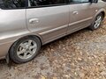 2004 Kia Carens I (RS) Рестайлинг, золотистый, 350000 рублей - вид 5