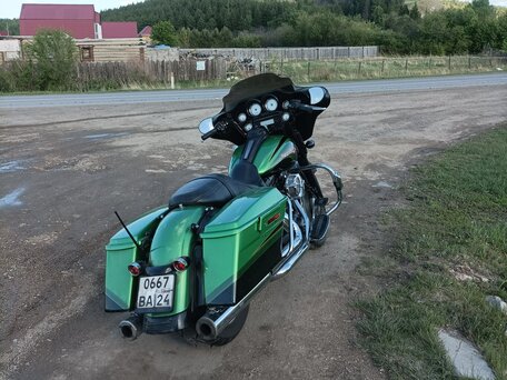 2011 Harley-Davidson Street Glide, зелёный, 870000 рублей, вид 5