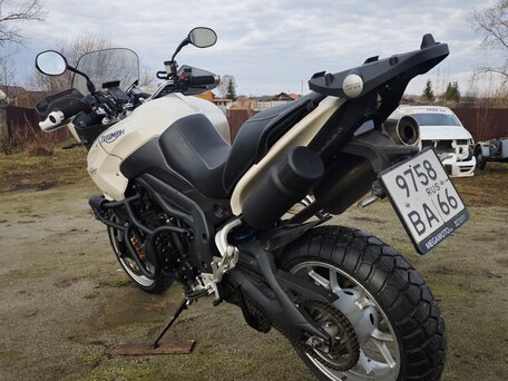 2008 Triumph Tiger 1050, белый, 550000 рублей, вид 4