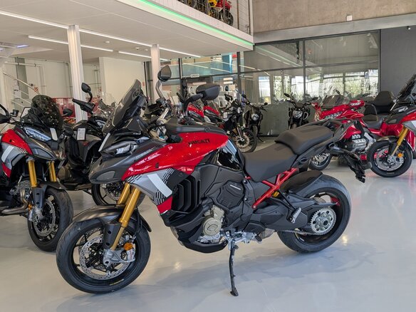 2026 Ducati Multistrada V4, красный, 3690000 рублей - вид 15