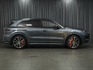 2018 Porsche Cayenne Turbo III, серебристый, 8436000 рублей, вид 5