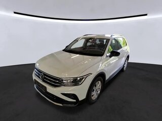 2022 Volkswagen Tiguan II Рестайлинг, белый, 2392000 рублей, вид 1