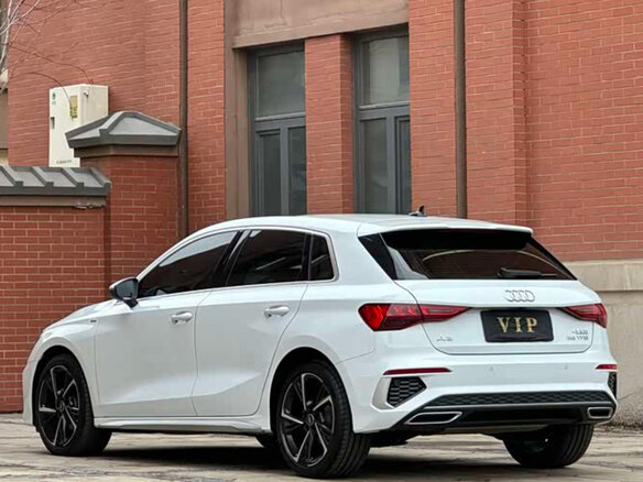 2024 Audi A3 Sportback 35 TFSI IV (8Y), белый, 2250000 рублей - вид 3