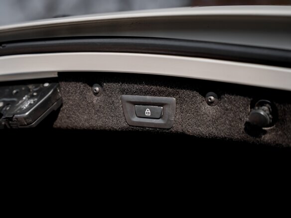 2015 BMW 6 серии 640i xDrive III (F06/F13/F12) Рестайлинг, белый - вид 32