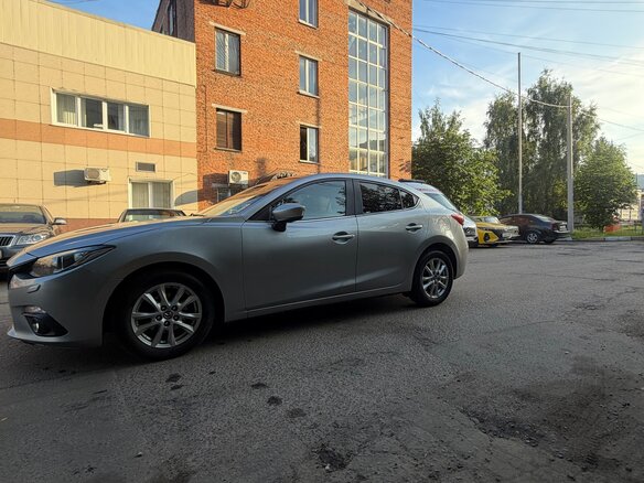 2014 Mazda 3 III (BM), серый, 1460980 рублей - вид 3