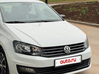 2019 Volkswagen Polo V Рестайлинг, белый, 810000 рублей, вид 1