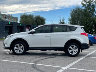 2013 Toyota RAV4 IV (XA40), белый, 1340000 рублей, вид 4