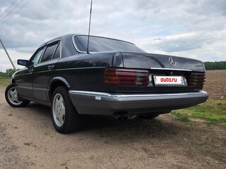 1990 Mercedes-Benz S-Класс 500 II (W126) Рестайлинг, чёрный, 700000 рублей, вид 4