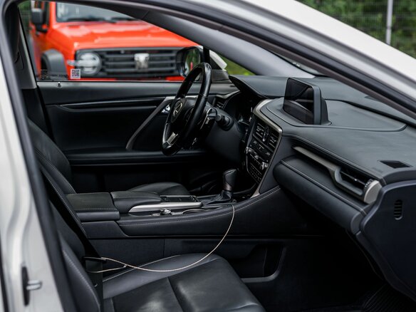 2021 Lexus RX 300 IV Рестайлинг, белый, 4490000 рублей - вид 16