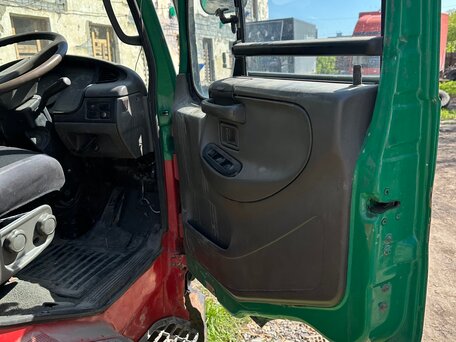 1998 Nissan Diesel, зелёный, 1800000 рублей, вид 3