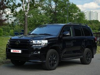2016 Toyota Land Cruiser 200 Series Рестайлинг 2, чёрный, 5000000 рублей, вид 4