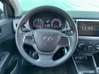 2021 Hyundai Solaris II Рестайлинг, чёрный, 999000 рублей, вид 5