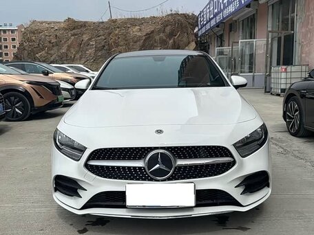 2023 Mercedes-Benz A-Класс 180 Long IV (W177) Рестайлинг, белый, 1970000 рублей, вид 3