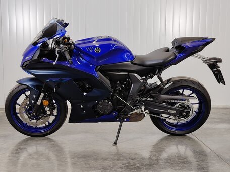 2023 Yamaha YZF-R7, синий, 829000 рублей, вид 4