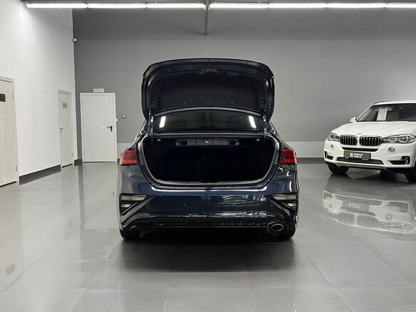 2021 Kia Cerato IV, синий, 1745000 рублей - вид 6