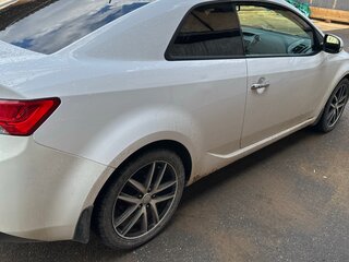 2011 Kia Cerato Koup II, белый, 800000 рублей, вид 3