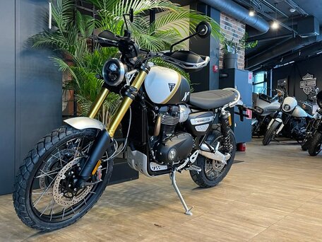 2025 Triumph Scrambler, серый, 2340000 рублей, вид 2