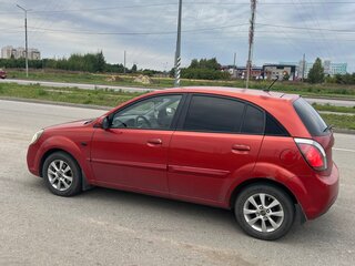 2010 Kia Rio II Рестайлинг, красный, 430000 рублей, вид 4