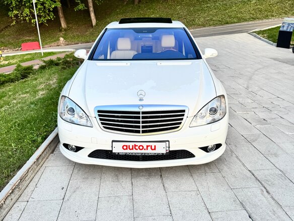 2008 Mercedes-Benz S-Класс 500 V (W221), белый, 2100000 рублей - вид 3